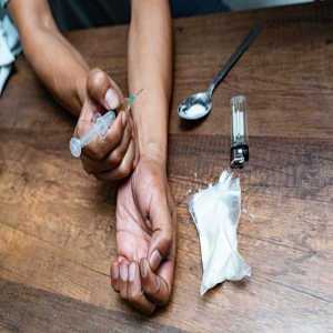 家人吸毒该怎么办？也许及时制止，才不会越陷越深