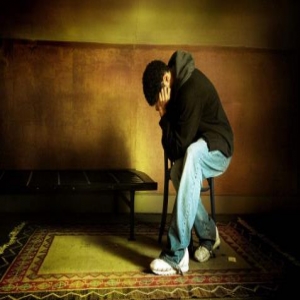 抑郁症都有哪些症状？朋友患上抑郁症了怎么帮助他