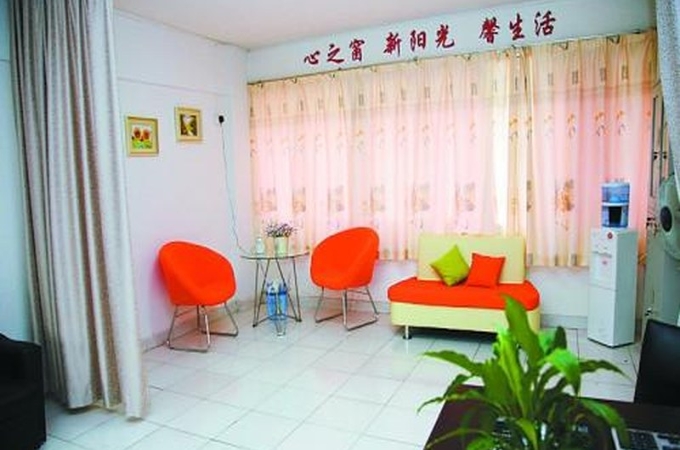 心理咨询室自己建还是找厂家整体建设好？